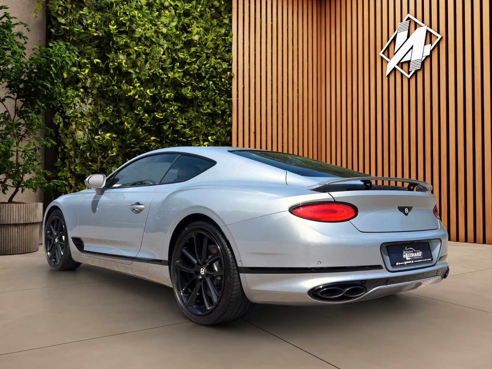Fahrzeugabbildung Bentley 4.0*V8*Mulliner*Blackline*22"*HuD*ACC*Night Vis*