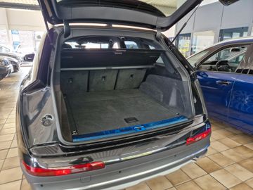 Audi Q7 - 7