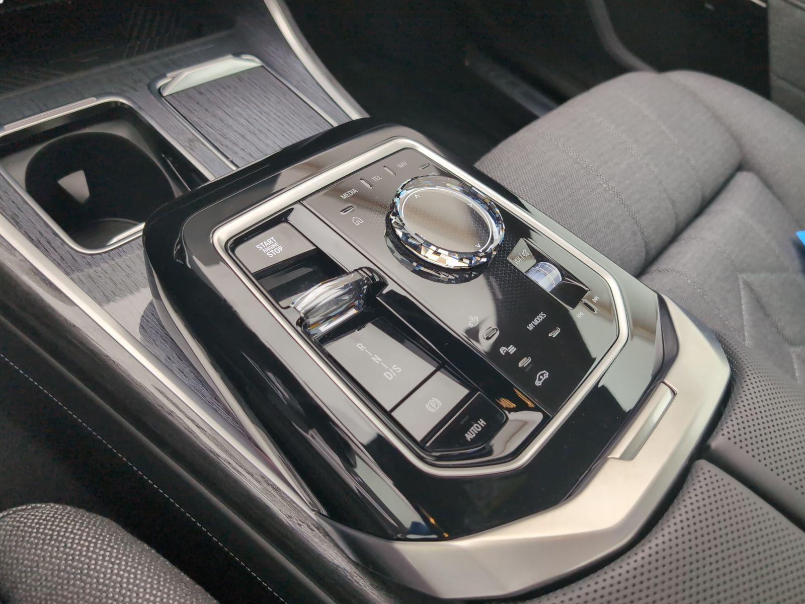 BMW M760 - Bild 14