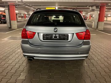BMW 320 - 6