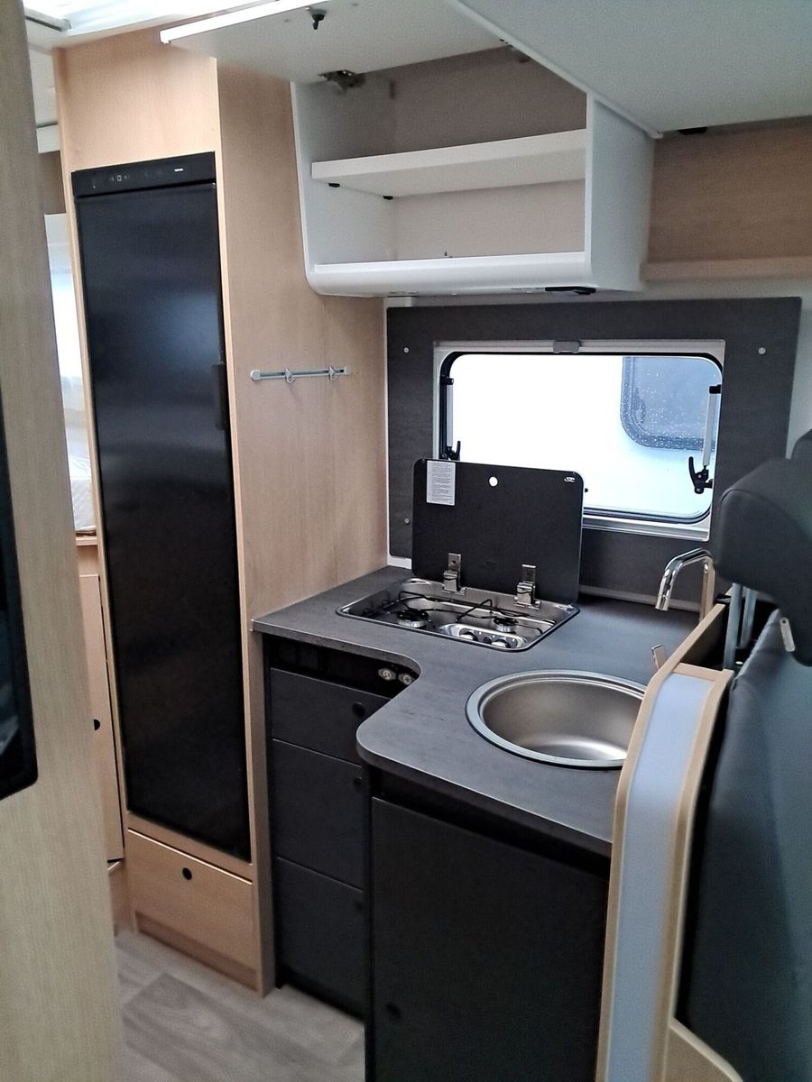 Fahrzeugabbildung Sunlight Adventure T 66S Automatik, Dörr Edition, TV