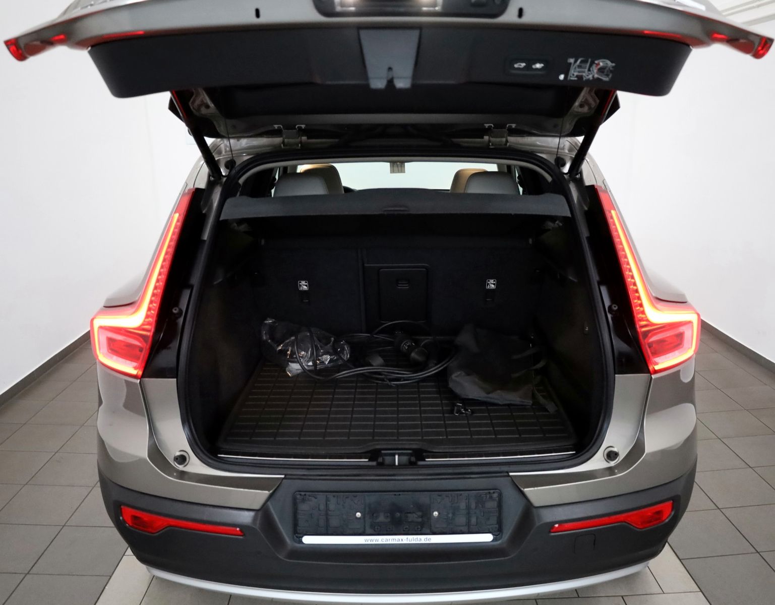 Fahrzeugabbildung Volvo XC40 T5 Inscription Leder,Navi,Kamera,Panora,AHK