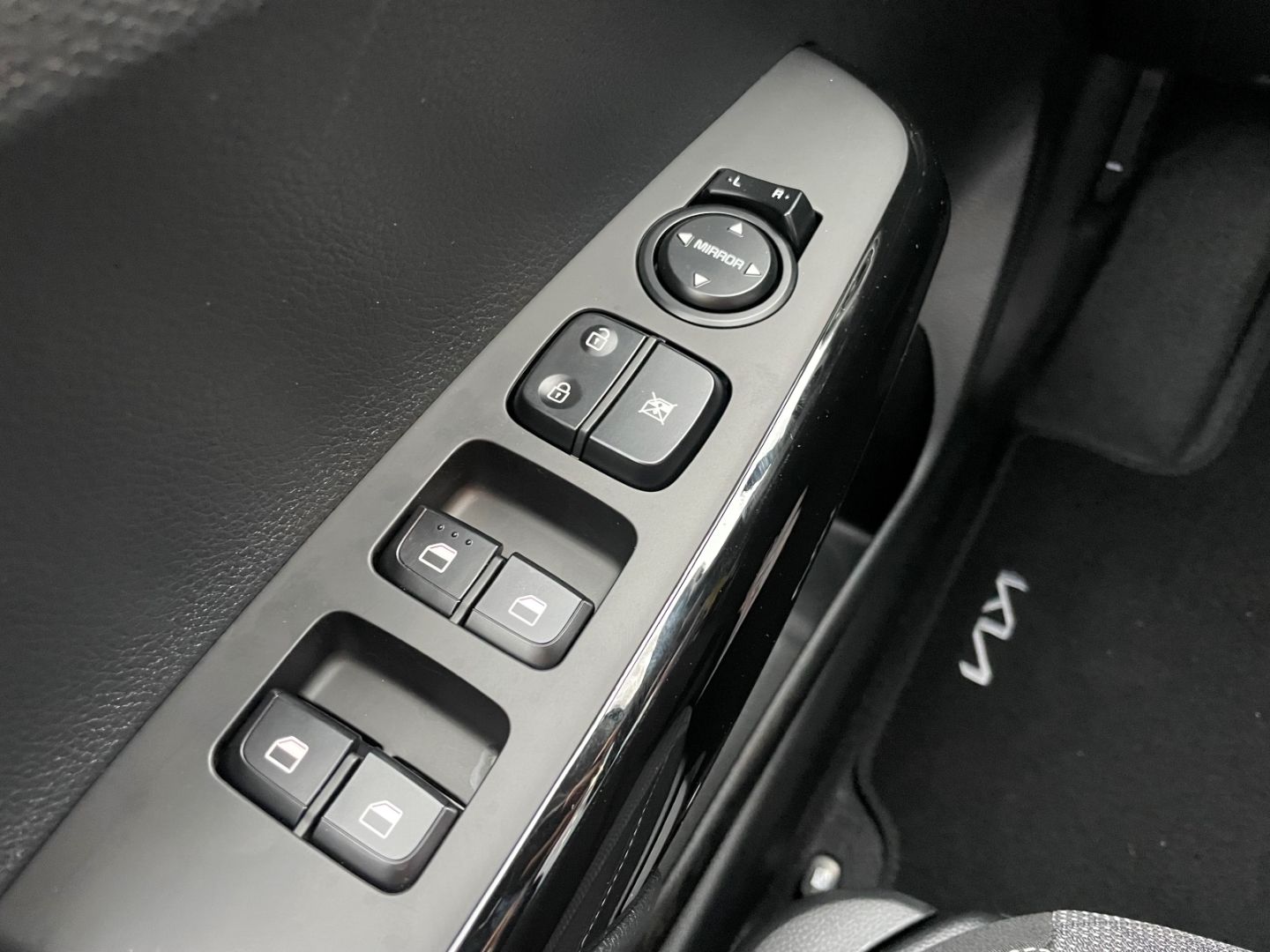 Fahrzeugabbildung Kia Picanto Vision DAB Verkehrszeichenerk SHZ Navi