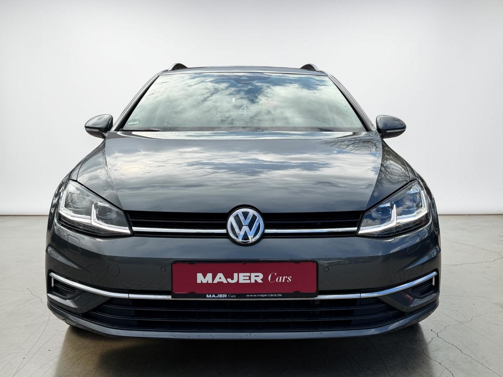 Volkswagen Golf VII Comfortline LED*CARPLAY*ACC*MASSAGE*KAM