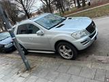 Mercedes-Benz ML300CDI 4-MATIC 7G-TRONIC BLUE EFFICIENCY... - Mercedes-Benz ML 300 aus 2009