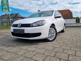 Volkswagen Golf BJ: 2010 in Weiß aus zweit... - Volkswagen Golf: Weis