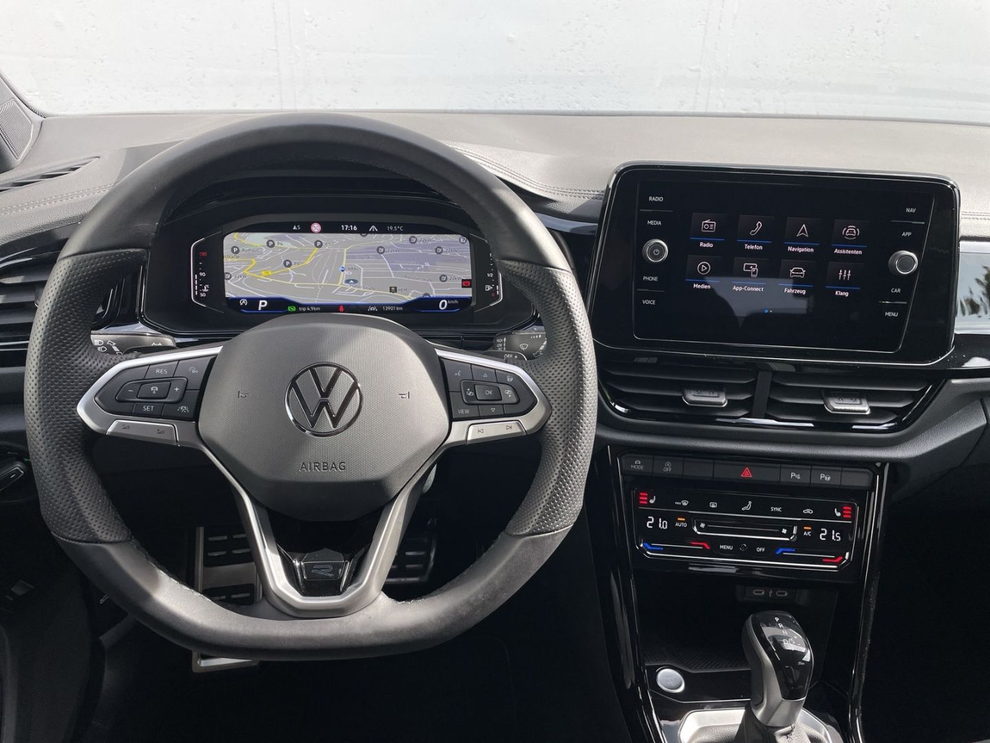T-Roc 1.5 TSI DSG R-Line Kamera/Matrix/Keyless/A