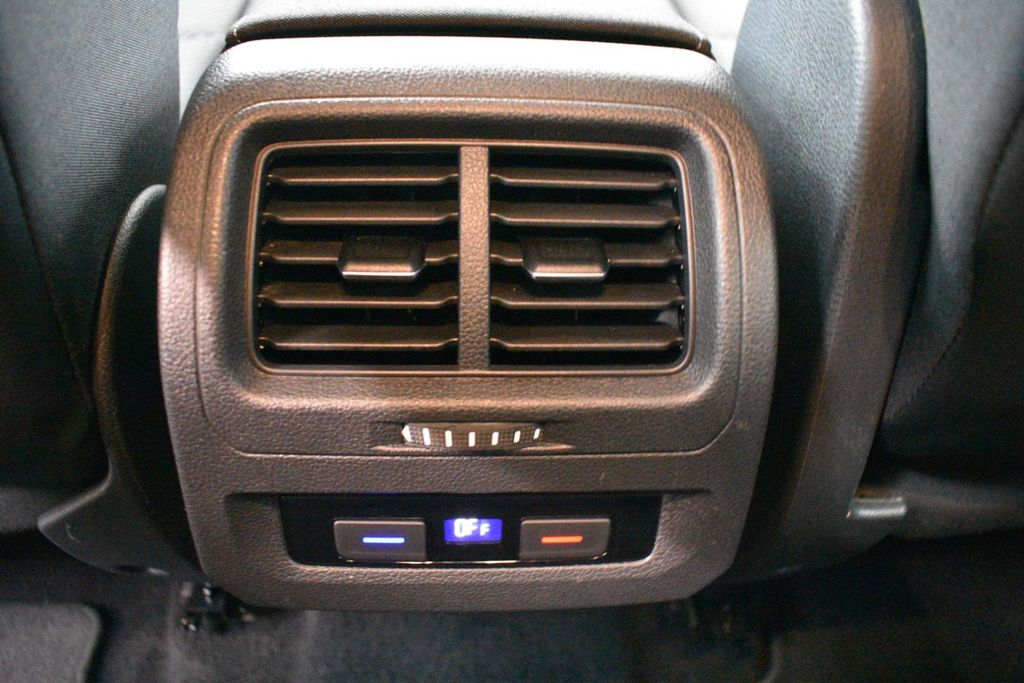 Volkswagen Touran 1.4 TSI Comfort 7SI+NAVI+LED+SHZ+ACC+AHK+