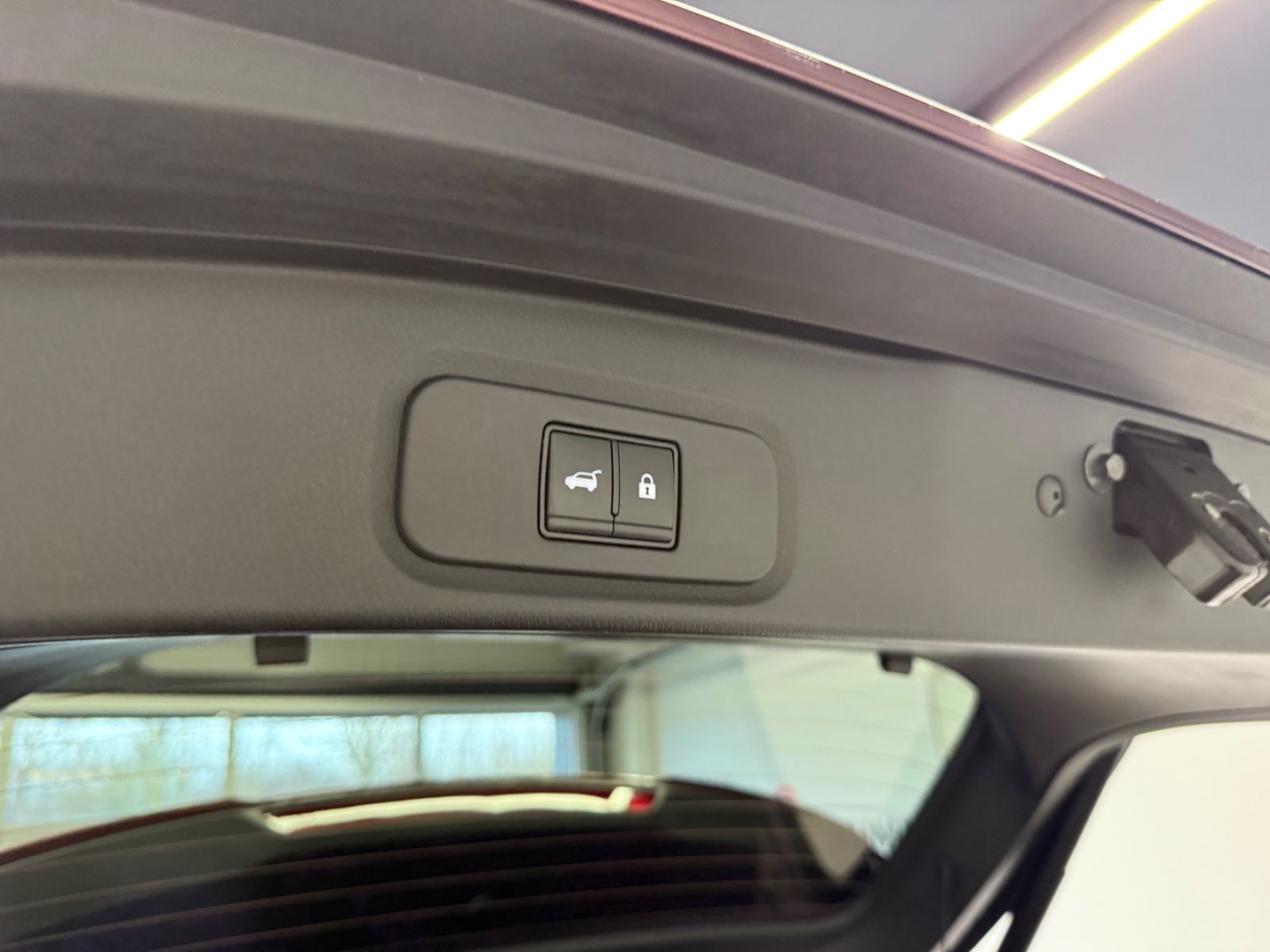 Fahrzeugabbildung Nissan Qashqai Tekna - Pano, HeadUp, Teilleder