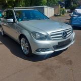 Mercedes-Benz 350 - Mercedes-Benz 350 mit Benzin-Antrieb