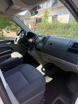 Volkswagen T5 Transporter - weiße Volkswagen T5 Transporter