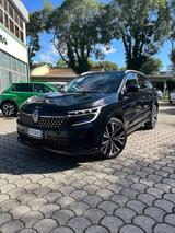 Renault Austral 1.2 E-TECH HEV 200 ICONIC AT - schwarze Renault Alaskan