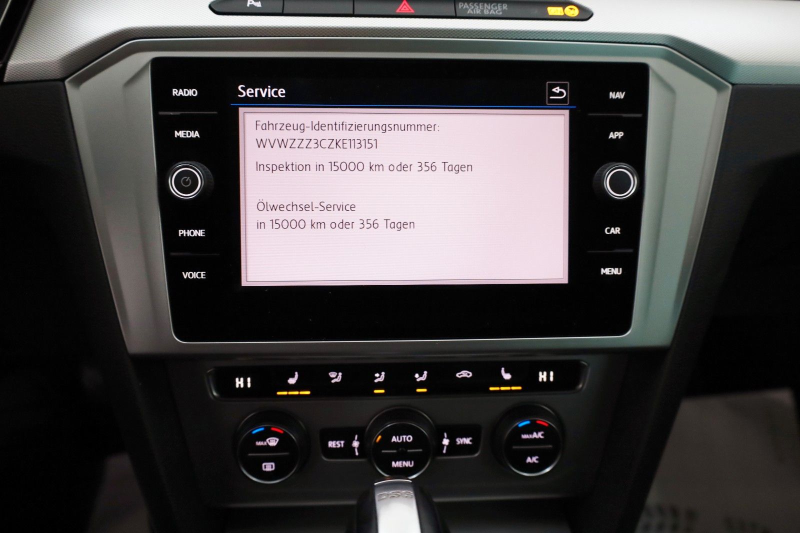 Fahrzeugabbildung Volkswagen Passat Variant Comfortline Navi,LED,ACC,SH,PDC