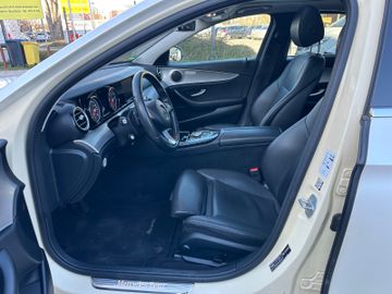 Mercedes E 220 - 8