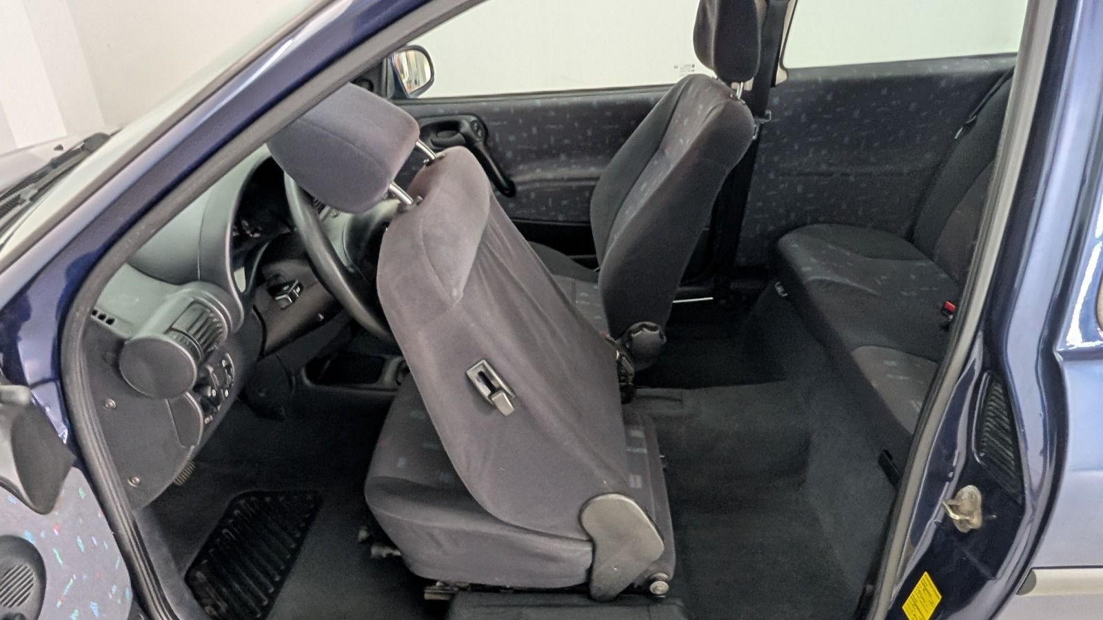 Fahrzeugabbildung Opel Corsa 1.2 16V World Cup Cool * Klima * Automatik