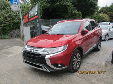 Mitsubishi Outlander - 1