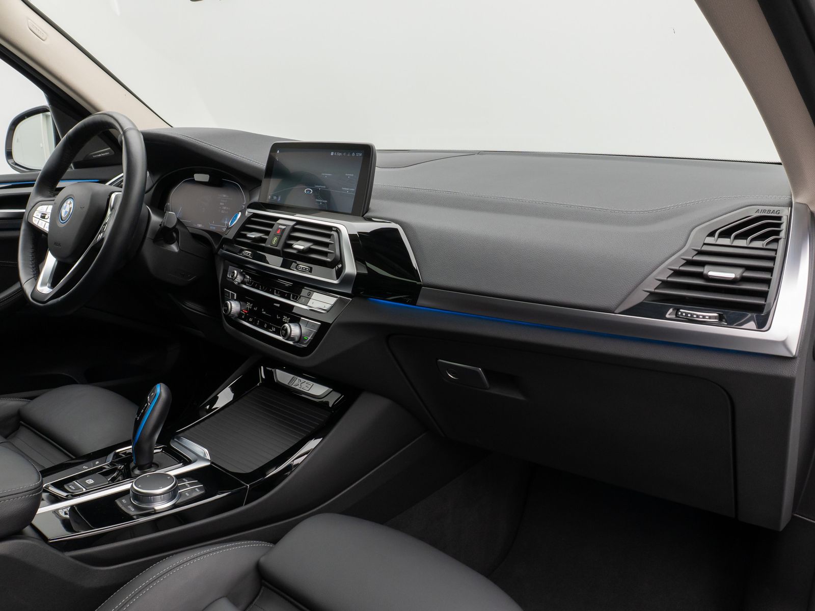 Fahrzeugabbildung BMW iX3 Impressive 360°HUD DAB H/K Komfort 20Zoll