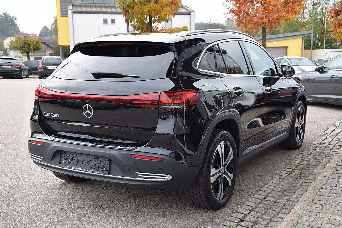 Mercedes-Benz EQA EQA 250 Progressive *Memory-Paket*Head up... imagem 3