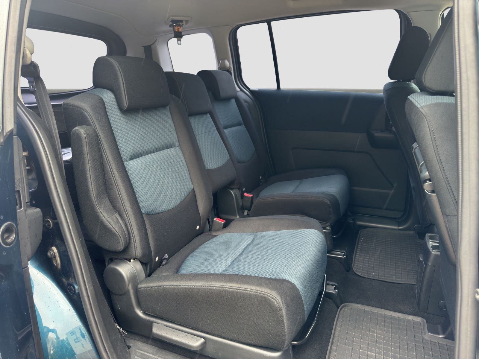 Fahrzeugabbildung Mazda 5 Lim. 1.8 Comfort /AHK/6.Sitzer/Klimaautomatik