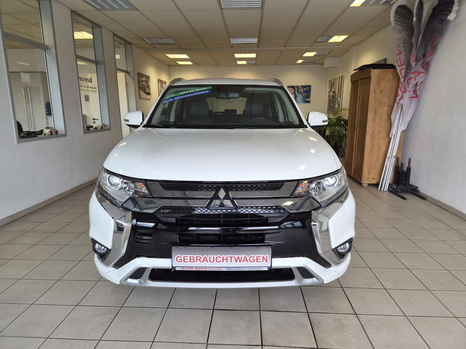 Fahrzeugabbildung Mitsubishi Outlander PHEV Basis Spirit 4WD / KAMERA /