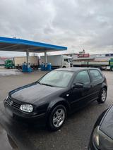 Volkswagen Golf 4 1.4 Benzin - Volkswagen Golf Sportsvan mit Benzin-Antrieb: Kleinwagen