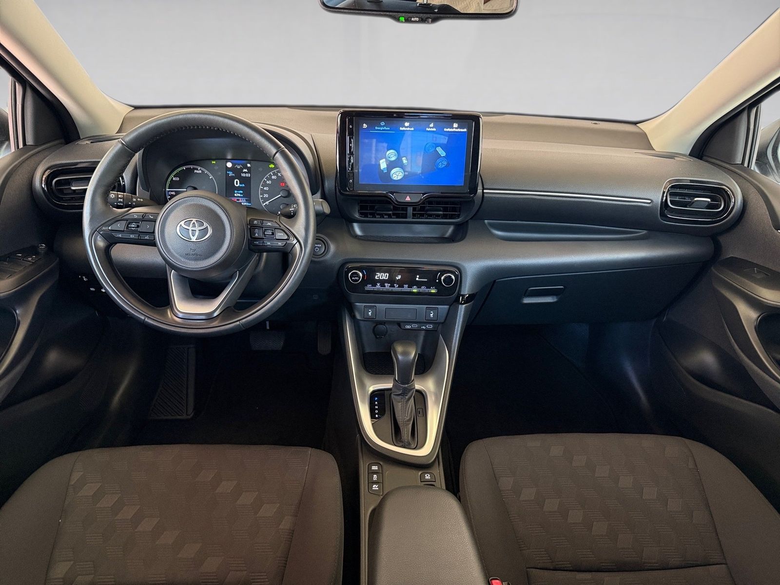 Fahrzeugabbildung Toyota Yaris 1.5 Business Edition KlimaA,Navi,SHZ,ACC