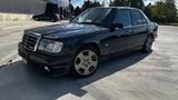 Mercedes-Benz E 300 - Mercedes-Benz E 300 aus 1989