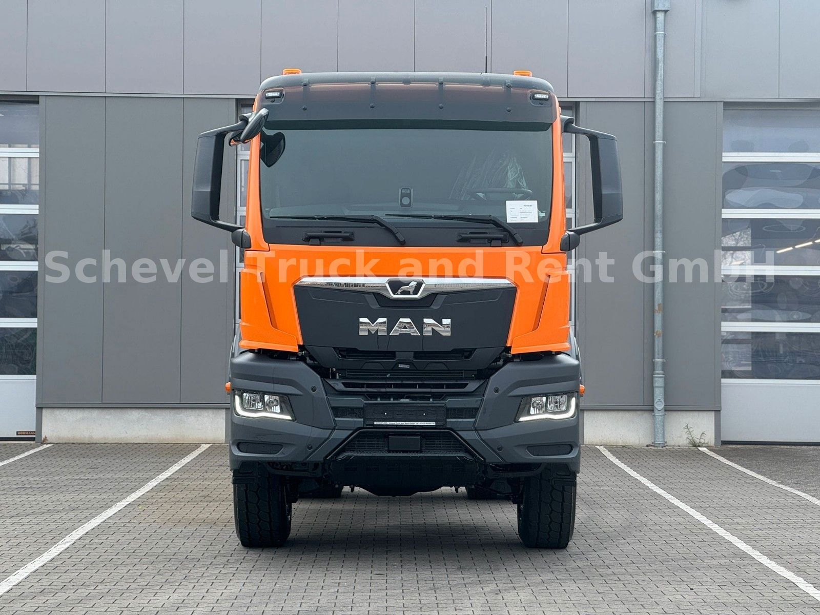 Fahrzeugabbildung MAN TGS 18.480 BL SA 4x4 mit Hydraulikvorbereitung