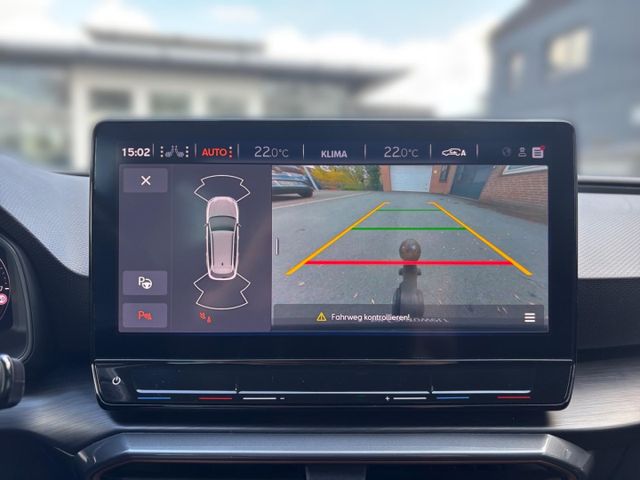 Leon Sportstourer VZ 2.0 TSI Matrix AHK Kamera F