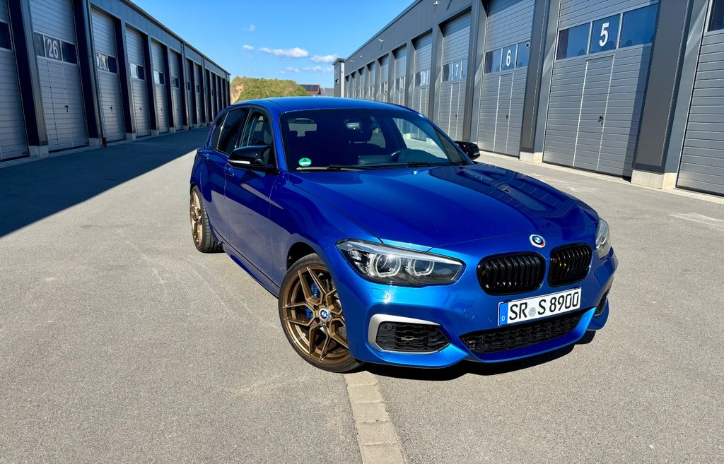 BMW M140i