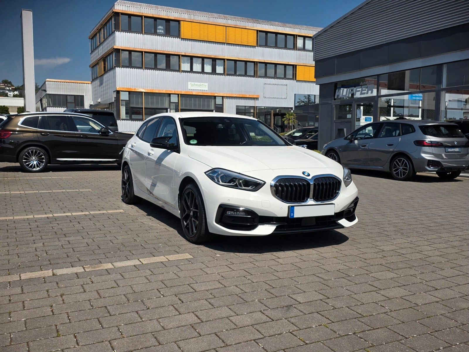 BMW 118d Sport Line / M Shadow, Ambiente, Carplay,