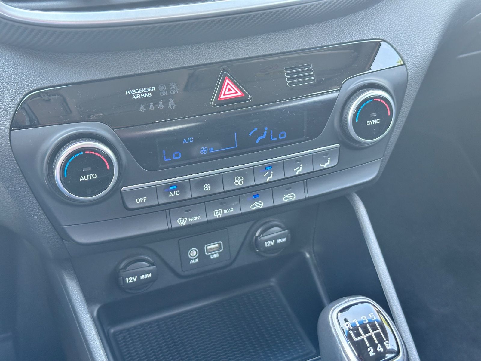 Fahrzeugabbildung Hyundai Tucson Select 2WD Klimaautom.*PDC*ALU