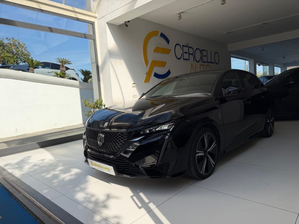 Peugeot 308 Hybrid 145 e-DCS6 GT da €249,00 mens imagem 2