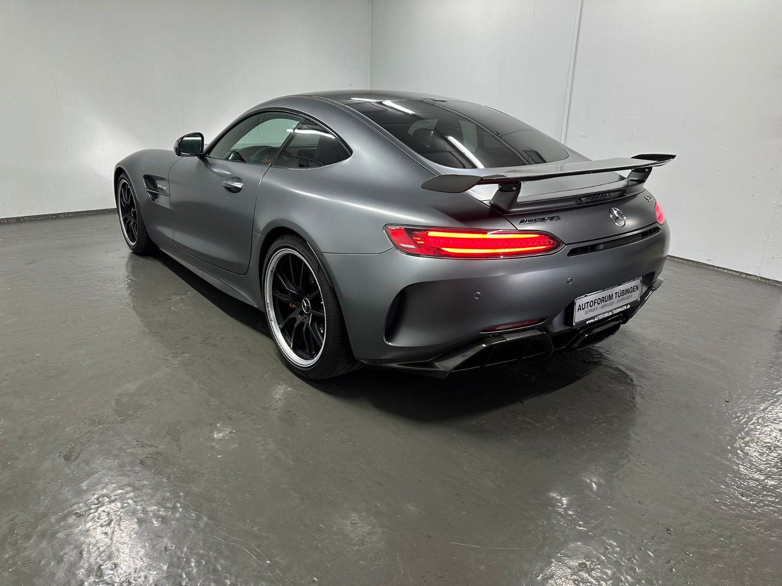 Fahrzeugabbildung Mercedes-Benz AMG GT R 4.0 V8  *KERAMIK*CARBON*PERF.-SITZ*