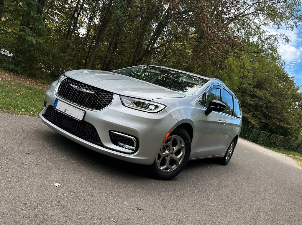 Image of Chrysler Pacifica