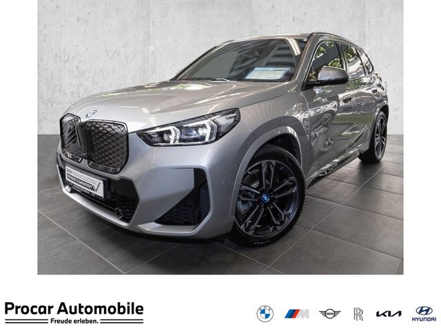 BMW iX1 xDrive30 M Sport HUD PANO AHK RFK NAVI LED
