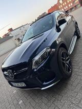Mercedes-Benz GLE 350 d 4MATIC AMG Line  - blaue Mercedes-Benz GLE 350