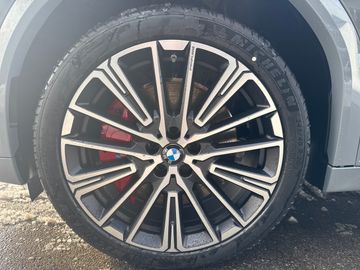 BMW iX2 xDrive30 M Sportpaket Head-Up HK HiFi DAB