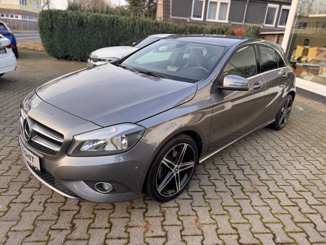 Mercedes-Benz A 180 Navigation Teilleder 18 Zoll 8-fach bereif