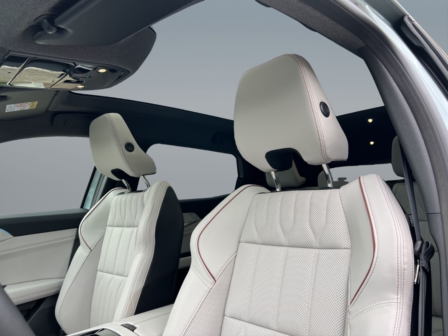 Fahrzeugabbildung Renault Espace VI Techno E-Tech Hybrid 1.2 Full 200 EU6e