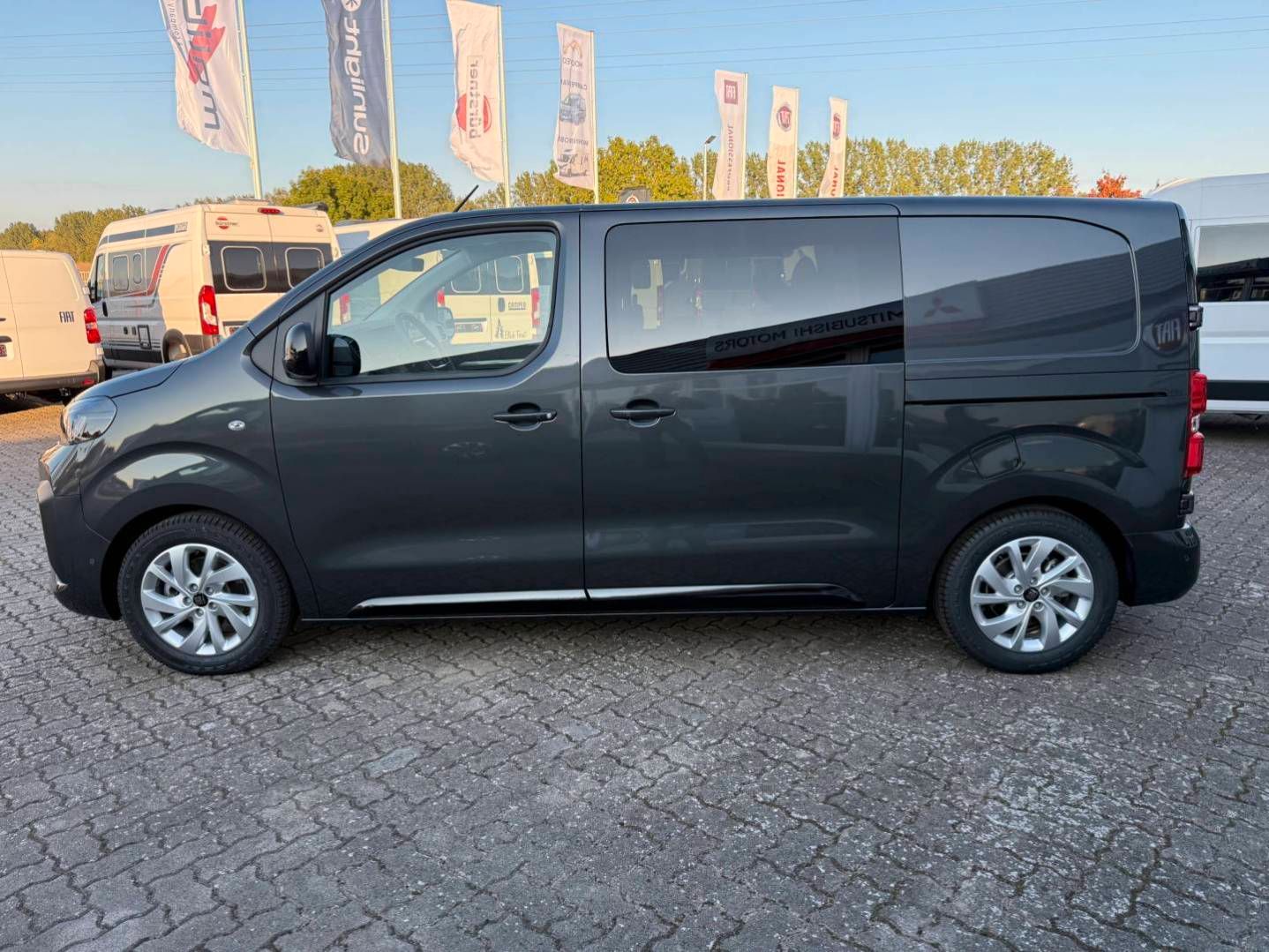 Fahrzeugabbildung Fiat SCUDO MULTICAB Automatik