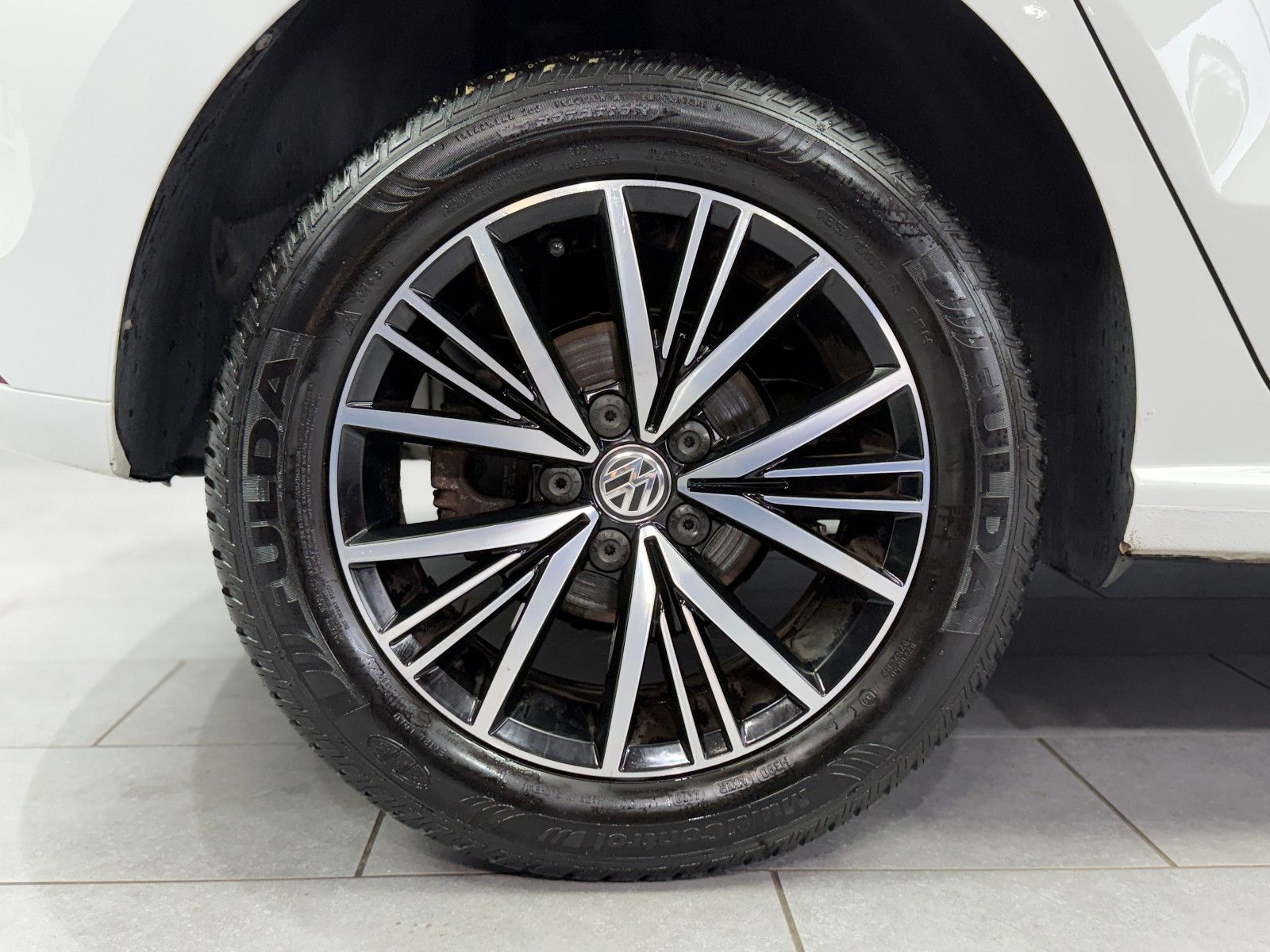 Fahrzeugabbildung Volkswagen Polo V Allstar |DSG|PDC|NAVI