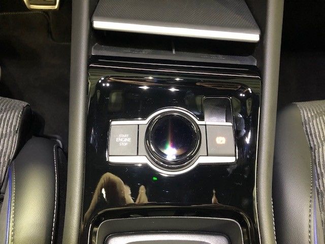Fahrzeugabbildung Volkswagen Tiguan R-Line 2.0 TDI DSG Sportpaket AHK-klappba