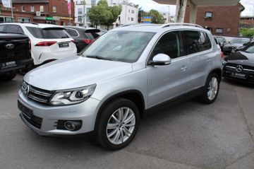 Volkswagen Tiguan - 1