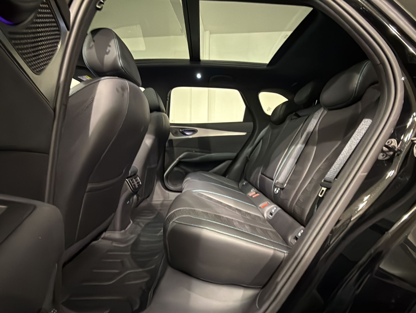 BYD SEAL 6