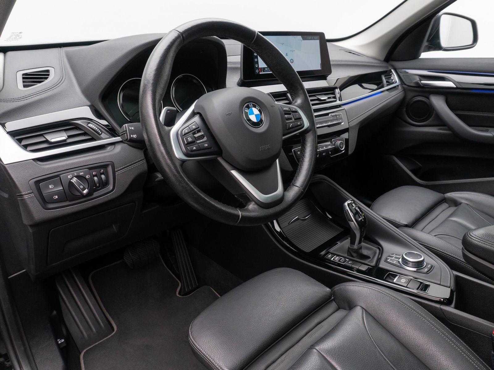 Fahrzeugabbildung BMW X1 sD20d Sport Line ACC Kamera DAB HUD Panorama