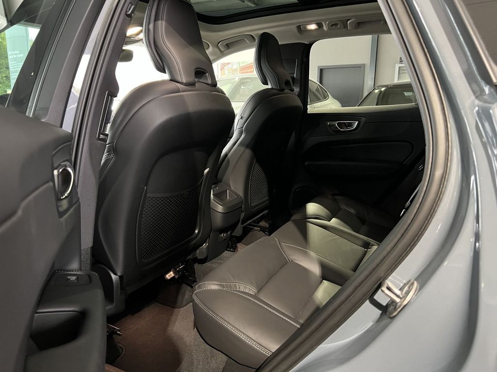 Volvo XC60 B4 (D) Plus Dark AWD ACC BLIS Pano AHK 360°