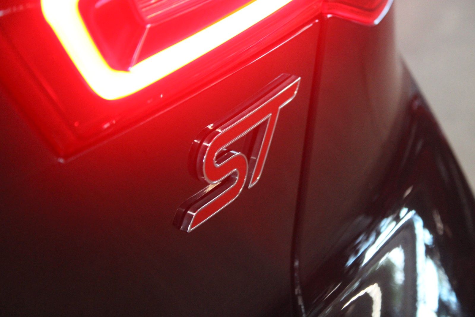 Fahrzeugabbildung Ford Focus ST X Aut. Matrix-LED HUD B&O WinterPak uvm