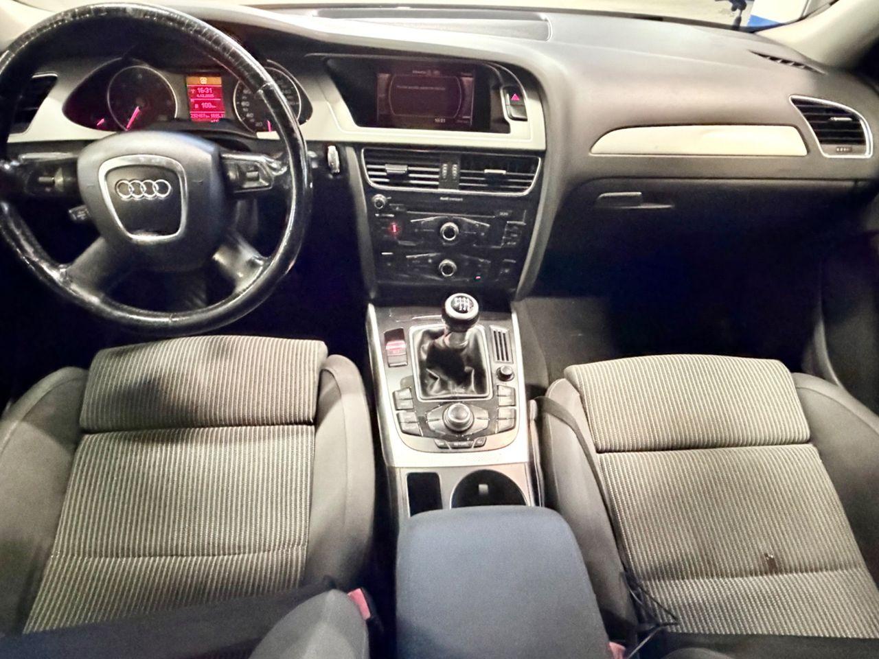 Audi A4 2009 — photo 8