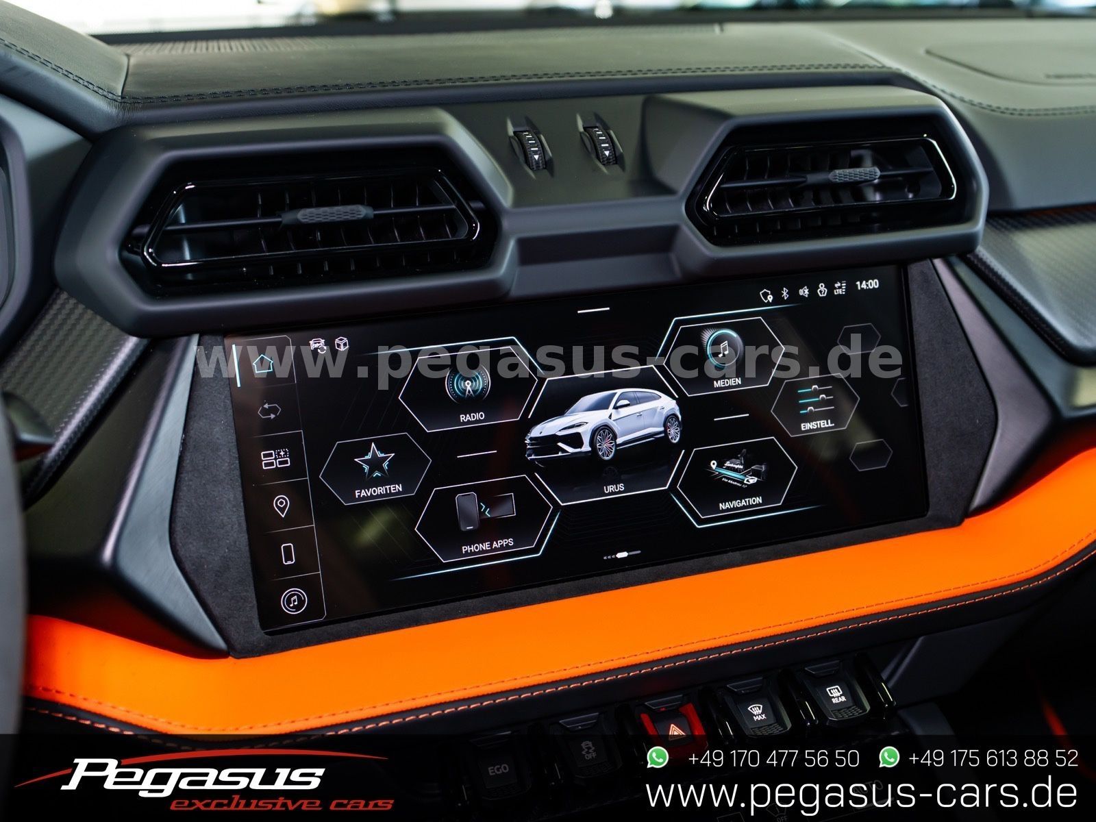 LAMBORGHINI Urus - 43